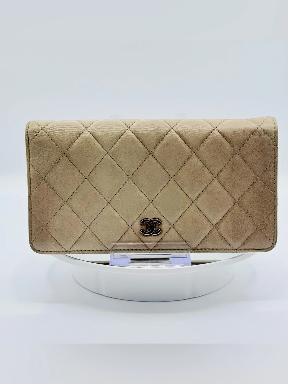 CHANEL Quilted CaviarSkin Wallet